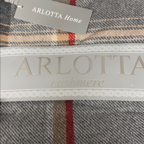 Bloomingdale's Bedding Final Price Arlotta Cashmere Plaid Throw